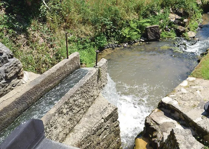 2 Bedroom Amazing In Apartment *