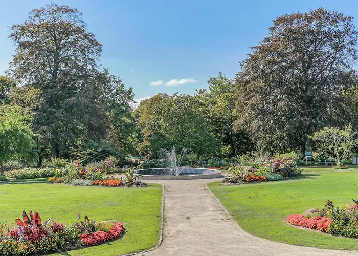 2 Bedroom Amazing In Apartment *